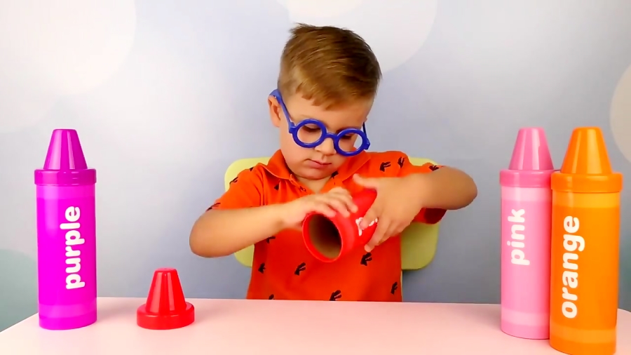 ماجراهای دیانا و روما - دیانا و روما و آهنگ رنگ ها